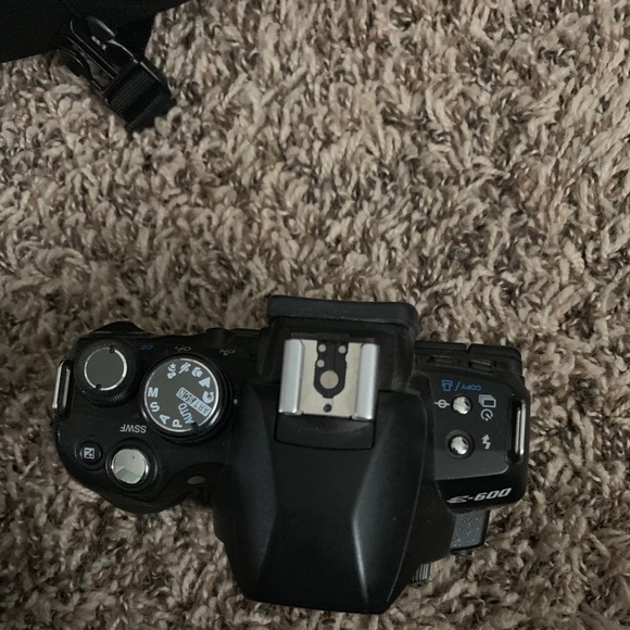 Olympus E-600 - Picture 2 of 8